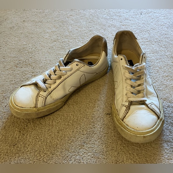 Veja esplar white shoes, size 4. - Picture 2 of 4